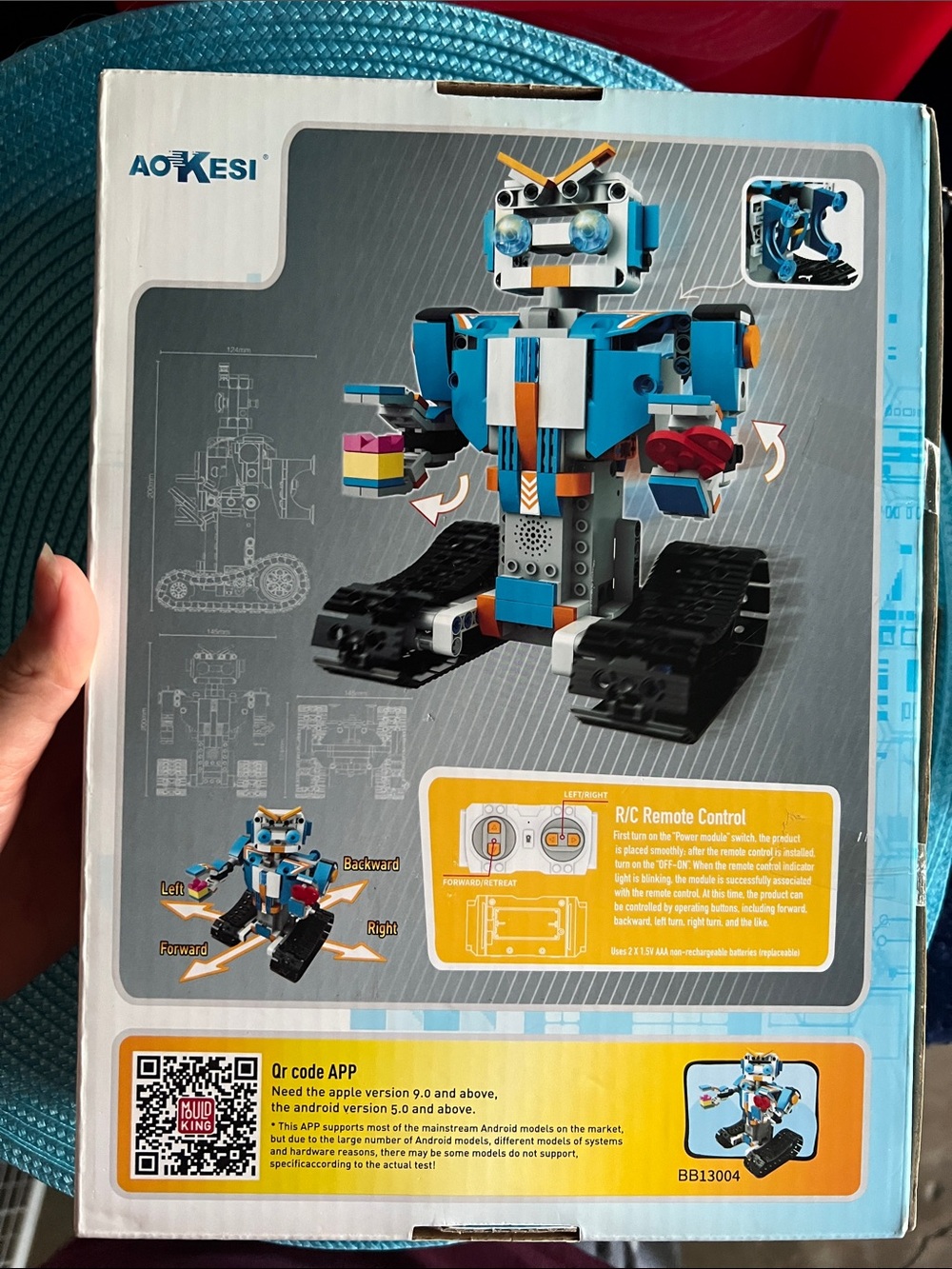Remote-Control Robot Building Kit - Blue - Picture 6 of 8